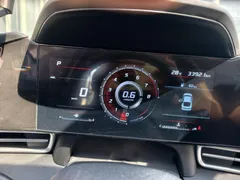 2022 Hyundai Elantra 1.5L CVT LUX Premium, белый — фото 7