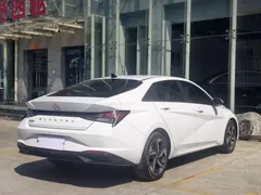2022 Hyundai Elantra 1.5L CVT LUX Premium, белый — фото 15