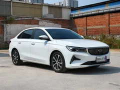 2022 Geely Emgrand 4th Gen 1.5L CVT Premium, белый — фото 2