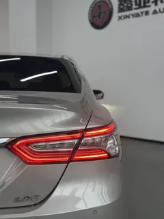 2021 Toyota Camry 2.0G Luxury — фото 20