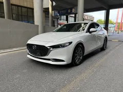 2021 Mazda Mazda3 2.0L AT, белый — фото 1