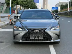 2022 Lexus ES 200 Excellence — фото 2