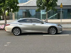2022 Lexus ES 200 Excellence — фото 7