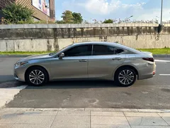 2022 Lexus ES 200 Excellence — фото 8