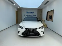2022 Lexus ES 200 Excellence, белый — фото 2