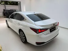 2022 Lexus ES 200 Excellence, белый — фото 6