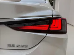 2022 Lexus ES 200 Excellence, белый — фото 8