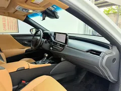 2022 Lexus ES 200 Excellence, белый — фото 10
