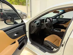 2022 Lexus ES 200 Excellence, белый — фото 12