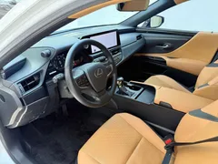 2022 Lexus ES 200 Excellence, белый — фото 13