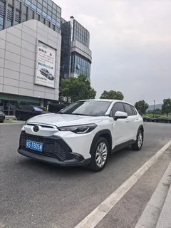 2023 Toyota Frontlander 2.0L CVT Leading, белый — фото 2