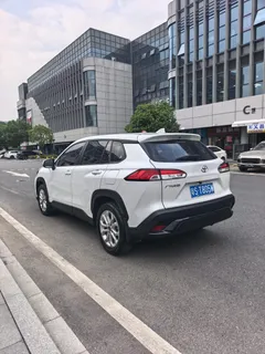 2023 Toyota Frontlander 2.0L CVT Leading, белый — фото 6