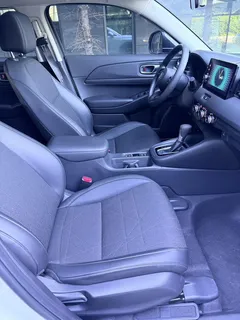 2023 Honda Vezel 1.5L CVT Tech, белый — фото 13