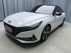 2022 Hyundai Elantra 1.5L CVT LUX Premium, белый — фото 1