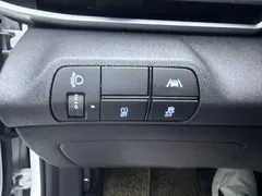2022 Hyundai Elantra 1.5L CVT LUX Premium, белый — фото 16