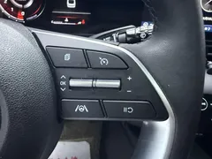 2022 Hyundai Elantra 1.5L CVT LUX Premium, белый — фото 22