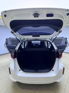 2021 Honda Fit 1.5L CVT, белый — фото 11