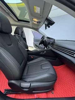 2023 Hyundai Elantra 1.5L CVT LUX Premium, белый — фото 9