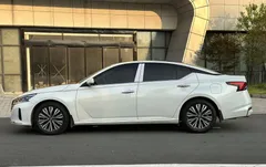 2022 Nissan Teana 2.0L XL-TLS, белый — фото 13
