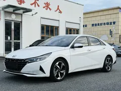 2022 Hyundai Elantra 1.5L CVT LUX Premium, белый — фото 1