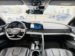 2022 Hyundai Elantra 1.5L CVT LUX Premium, белый — фото 5
