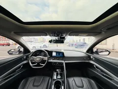 2022 Hyundai Elantra 1.5L CVT LUX Premium, белый — фото 6