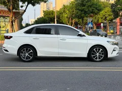 2022 Geely Emgrand 4th Gen 1.5L CVT Premium, белый — фото 11