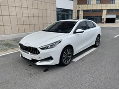 2021 Kia Cerato 1.5L IVT Fashion, белый — фото 1