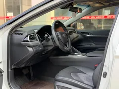 2021 Toyota Camry 2.0S Fashion, белый — фото 4