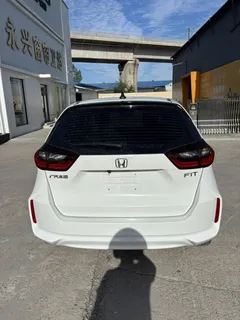 2021 Honda Fit 1.5L CVT, белый — фото 4