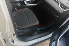 2023 Toyota RAV4 2.0L CVT 2WD, белый — фото 5