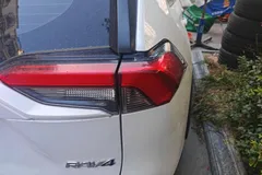 2023 Toyota RAV4 2.0L CVT 2WD, белый — фото 7