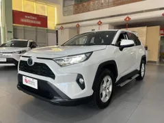 2022 Toyota RAV4 2.0L CVT 2WD Urban, белый — фото 2