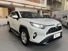 2022 Toyota RAV4 2.0L CVT 2WD Urban, белый — фото 4
