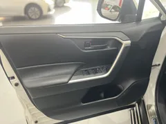 2022 Toyota RAV4 2.0L CVT 2WD Urban, белый — фото 11