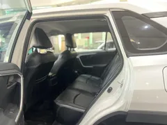 2022 Toyota RAV4 2.0L CVT 2WD Urban, белый — фото 12