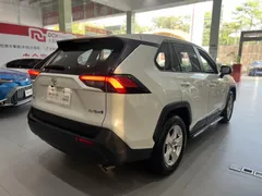 2022 Toyota RAV4 2.0L CVT 2WD Urban, белый — фото 18