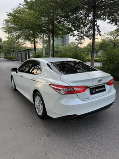 2021 Toyota Camry 2.0G Luxury, белый — фото 4
