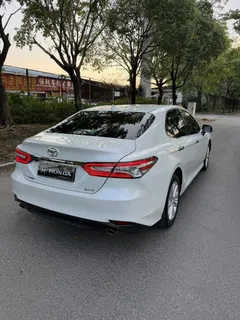 2021 Toyota Camry 2.0G Luxury, белый — фото 6