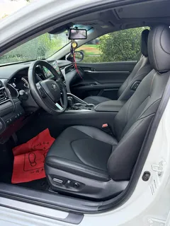 2021 Toyota Camry 2.0G Luxury, белый — фото 7