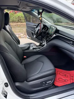 2021 Toyota Camry 2.0G Luxury, белый — фото 8