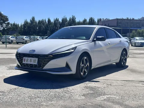 2022 Hyundai Elantra 1.5L CVT LUX Premium