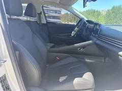 2022 Hyundai Elantra 1.5L CVT LUX Premium, белый — фото 18