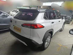 2022 Toyota Corolla Cross 2.0L Elite, белый — фото 2