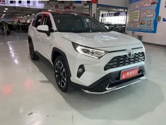 2021 Toyota RAV4 2.0L CVT 4WD Premium, белый — фото 3