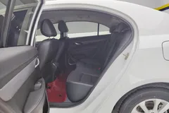 2021 Geely Emgrand UP 1.5L CVT Comfort, белый — фото 13