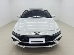 2023 Hyundai Elantra 1.5L CVT LUX Premium, белый — фото 1