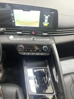 2023 Hyundai Elantra 1.5L CVT LUX Premium, белый — фото 4
