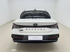 2023 Hyundai Elantra 1.5L CVT LUX Premium, белый — фото 12