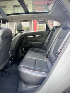 2023 Kia Seltos 1.5L IVT Luxury, белый — фото 11